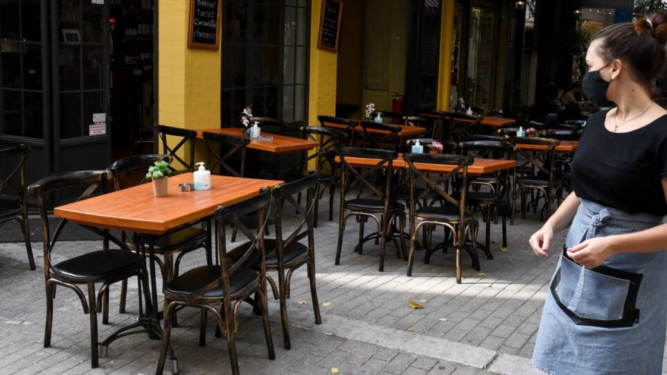 Κοροναϊός: Το τελικό σχέδιο για μπαρ, εστιατόρια, καφέ - Τσουχτερά πρόστιμα για παραβάτες