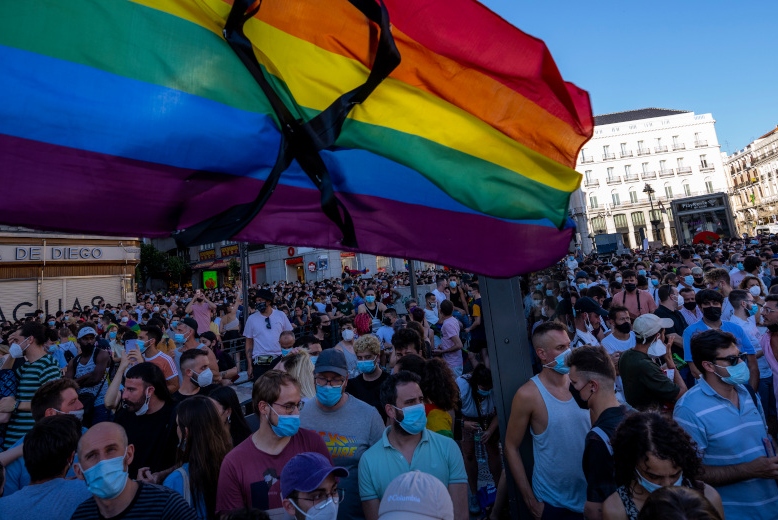 «Ομοφοβία, φασισμός το ίδιο πράγμα» - Η δολοφονία του 24χρονου Σαμουέλ ενώνει την Ισπανία