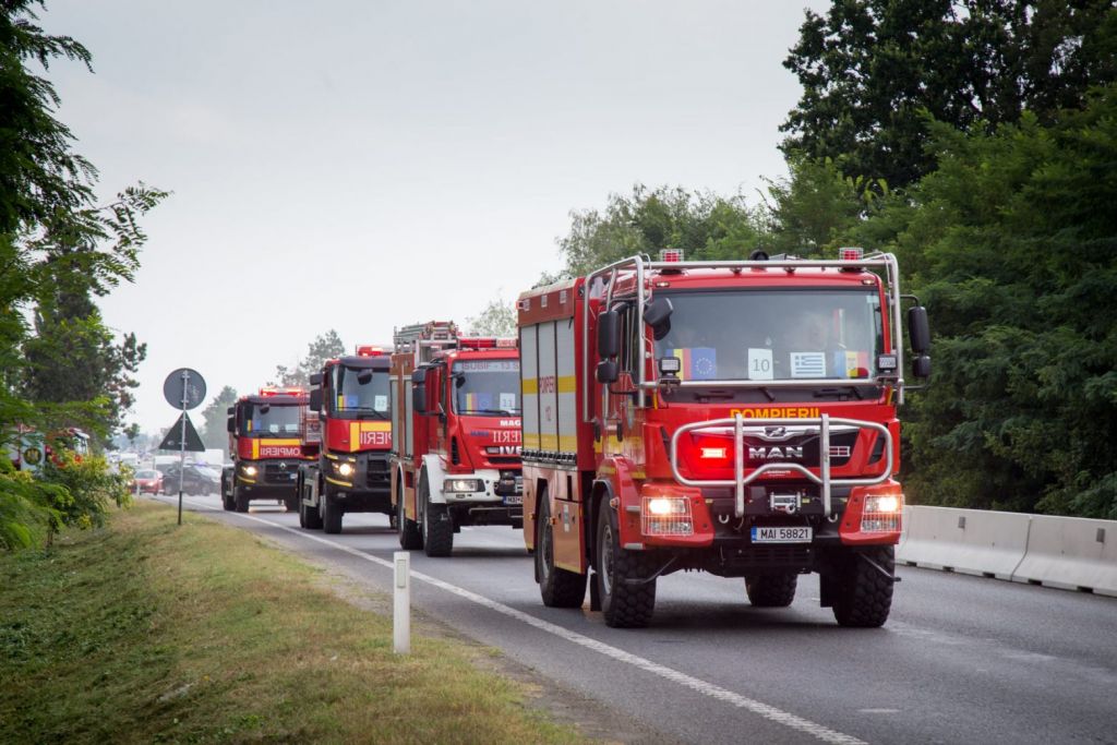 Βοήθεια για κατάσβεση των πυρκαγιών στην Ελλάδα – Καταφθάνουν τα πυροσβεστικά από την Ρουμανία
