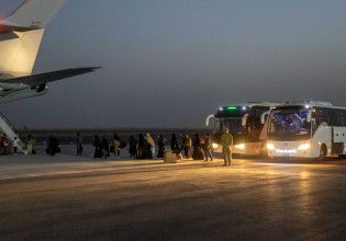Αφγανιστάν – Η Γαλλία θα σταματήσει τις απομακρύνσεις ανθρώπων από την Παρασκευή το βράδυ