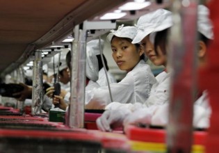 Κίνα – Ξεμένουν τα εργοστάσια από νέα εργατικά χέρια;