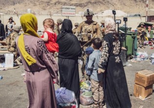 Αφγανιστάν – Ανησυχία για τις προσφυγικές ροές – «Η χώρα κλειδί είναι η Τουρκία»