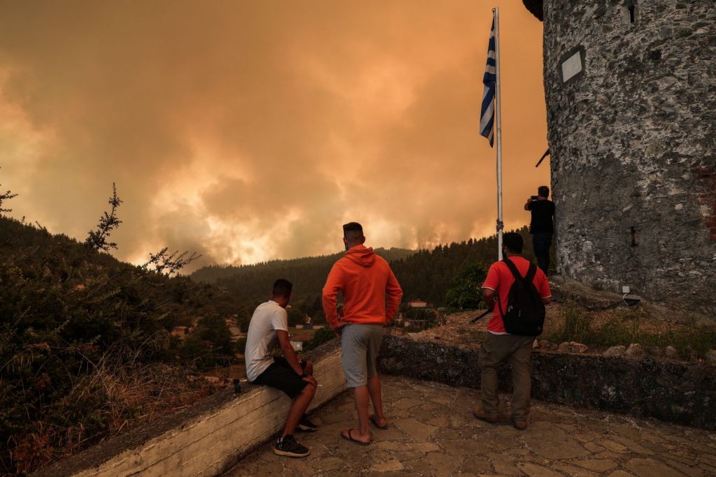 Φωτιά στην Εύβοια – Έχουν καεί 346.840 στρέμματα μέχρι τώρα