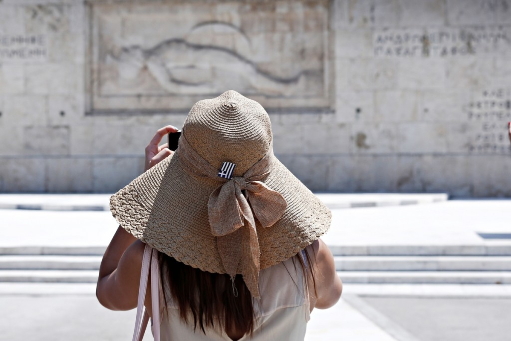 Καιρός – Επιμένει το καλοκαίρι – Ποιες περιοχές θα χτυπήσουν «36άρια»