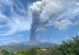 Ηφαίστειο Αίτνα – «Ξυπνά» και πάλι – Εντυπωσιακές εικόνες