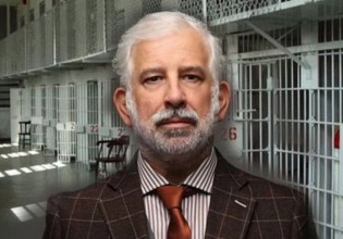 Πέτρος Φιλιππίδης – Κινδυνεύει να μείνει στη φυλακή ως τα 80 – Το χυδαίο μήνυμα που του στοίχισε την αποφυλάκιση