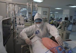 ΠΟΕΔΗΝ – Νεκροί από κοροναϊό μένουν επί μήνες στα ψυγεία των νοσοκομείων – «Καμπανάκι» για τη δημόσια υγεία