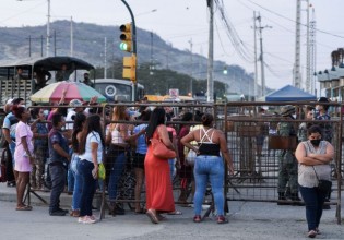 Ισημερινός – Ξεπέρασαν τους 100 οι νεκροί από τις συγκρούσεις στη φυλακή της Γουαγιακίλ