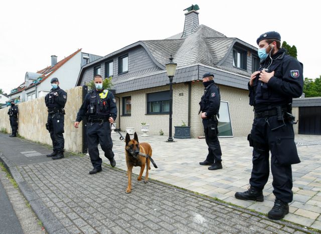 Γερμανία - Η αστυνομία περικύκλωσε συναγωγή