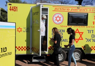 Κοροναϊός – Πριν τελειώσει με την τρίτη δόση του εμβολίου, το Ισραήλ βάζει… πλώρη για τέταρτη