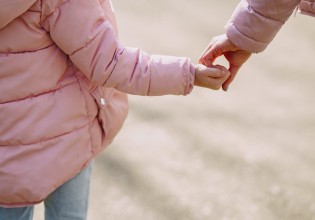 Κοροναϊός – «Καμπανάκι» για τις επιπτώσεις στην ψυχική υγεία των παιδιών – Τα ευάλωτα παιδιά βίωσαν μεγαλύτερες διακρίσεις