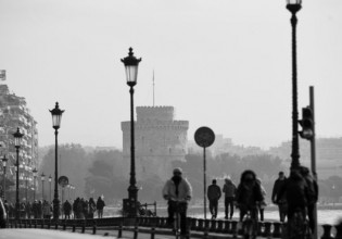 «Μαύρα σύννεφα» πάνω από τη Θεσσαλονίκη – Ραγδαία αύξηση στο ιικό φορτίο των λυμάτων