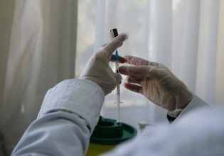 Δικαστική απόφαση-σοκ στις ΗΠΑ – Έχασε την επιμέλεια του 11χρονου γιου της, γιατί δεν είχε εμβολιαστεί