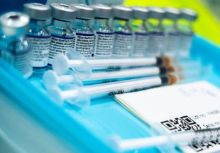 Εμβόλιο – Γιατί οι αναμνηστικές δόσεις δεν τροποποιήθηκαν ώστε να στοχεύουν στη μετάλλαξη «Δέλτα»