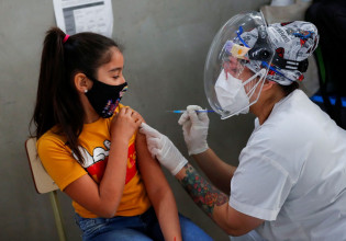 Εμβόλιο – Εντός του Νοεμβρίου περιμένει ο Φάουτσι την έγκριση για παιδιά