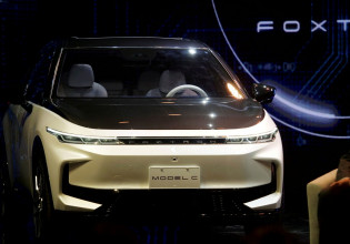 Foxconn – Η εταιρεία που συναρμολογεί τα iPhone ετοιμάζει τώρα αυτοκίνητα