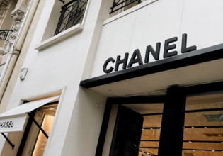 Chanel – Περιορίζει την αγορά των εμβληματικών τσαντών της σε μία ανά πελάτη ετησίως