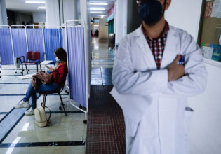 Κοροναϊός – Κοντά στις 16.000 θανάτους ενώ η γρίπη πλησιάζει – Ανεμβολίαστοι το 40% του πληθυσμού