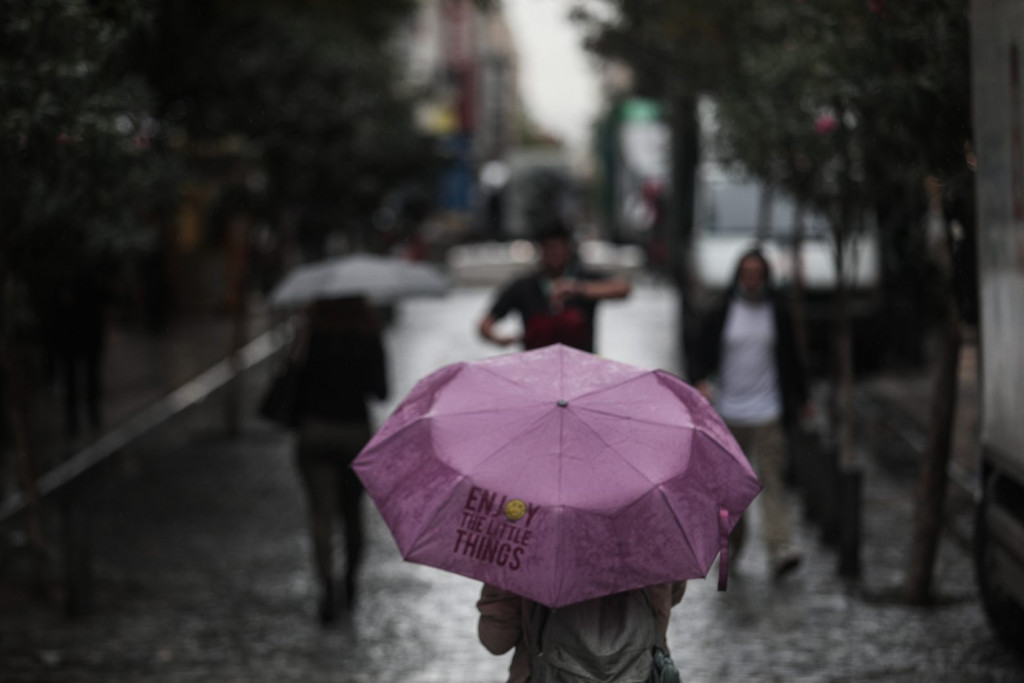 Κοροναϊός – Πού εντοπίζονται τα 2.665 κρούσματα – Δείτε αναλυτικά τον χάρτη της διασποράς