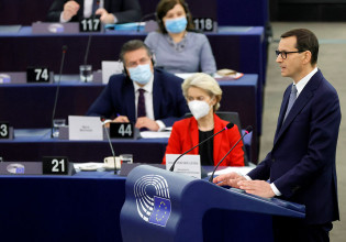 ΕΕ – Πυρά κατά της Πολωνίας από Κομισιόν και Ευρωβουλή – Έρχεται το Polexit;