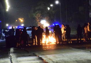 Έκρυθμη η κατάσταση για τον θάνατο Ρομά στο Πέραμα –  Αστυνομικοί τραυματίστηκαν από σκάγια στα Μέγαρα
