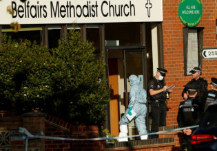 Βρετανία – Η αστυνομία θεωρεί «τρομοκρατική ενέργεια» τον φόνο του βουλευτή Ντέιβιντ Έιμες