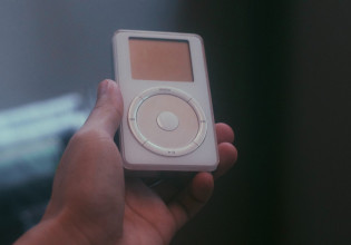 Πριν 20 χρόνια, το iPod άλλαξε για πάντα την ιστορία της μουσικής