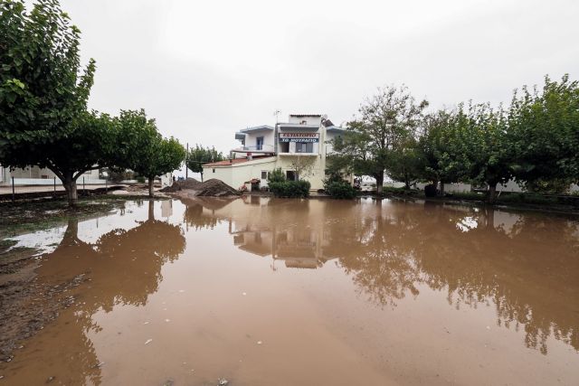 Κακοκαιρία «Μπάλλος» - Πλημμύρισαν σπίτια και δρόμοι στη Νότια Εύβοια - Έκκληση του δημάρχου Καρύστου προς τους πολίτες