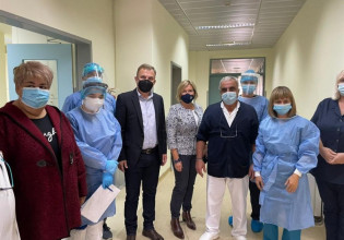 Μίνα Γκάγκα – Για δεύτερη φορά στην Βόρεια Ελλάδα – Επίσκεψη σε νοσοκομεία και εμβολιαστικά κέντρα