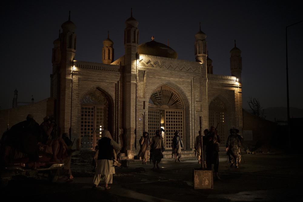 Αφγανιστάν - Το Ισλαμικό Κράτος ανέλαβε την ευθύνη για το μακελειό σε τέμενος της Καμπούλ