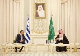 Μητσοτάκης και πρίγκιπας Αλ Σαούντ συμφώνησαν στη θεσμοθέτηση Ανώτατου Συμβουλίου Συνεργασίας Ελλάδας και Σαουδικής Αραβίας