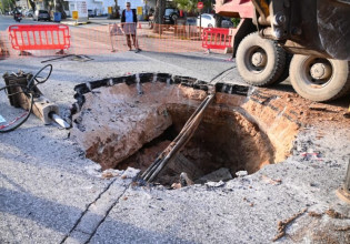 Χαλάνδρι – Πού οφείλεται η τεράστια τρύπα που άνοιξε στην οδό Παπανικολή – Τι λέει ο δήμος