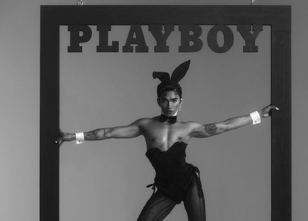 Playboy - Για πρώτη φορά φιλοξενεί στο εξώφυλλο έναν gay άνδρα στο ρόλο του κουνελιού