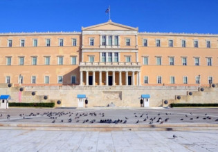 Βουλή – Συναγερμός για το εσωτερικό του κτιρίου – Εντοπίστηκαν 10 ρηγματώσεις