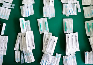 Όμικρον – Η εμβολιαστική ανισότητα άφησε περιθώριο για νέες παραλλαγές