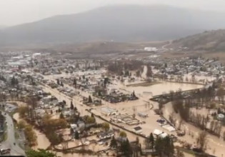 Καναδάς – Καταστροφικές πλημμύρες σαρώνουν τα δυτικά της χώρας – Χιλιάδες εγκαταλείπουν τα σπίτια τους