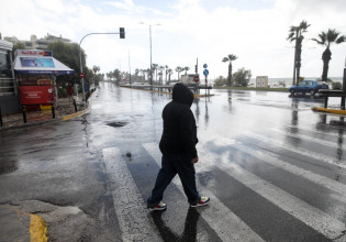 Καιρός – Πού θα πέσουν βροχές και καταιγίδες – Έρχεται σκόνη από την Αφρική