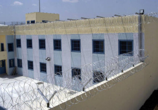 Δολοφονία στις φυλακές Τρικάλων – Ο δράστης προσποιήθηκε τον άρρωστο για να πλησιάσει τον 29χρονο