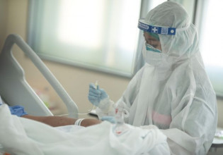 Εκκληση Γκάγκα για εμβολιασμό εγκύων – «Εχουμε διασωληνωμένες εγκύους»