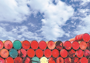 Πετρέλαιο – Η αποκλιμάκωση των λιανικών τιμών είναι ακόμη μακριά