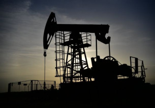 Πετρέλαιο – Το νομοσχέδιο Μπάιντεν για τις υποδομές δίνει τον τόνο της ανόδου