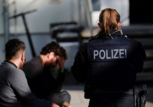 Γερμανία – Τρεις τραυματίες από επίθεση με μαχαίρι σε τρένο στη Βαυαρία