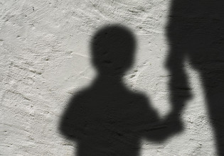 Ιταλία – Συνελήφθη ιερέας για παιδική πορνογραφία – Διακινούσε βίντεο με πραγματική σεξουαλική βία εναντίον παιδιών