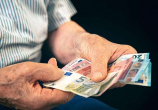 ΚΙΝΑΛ – «Χαρτζιλίκι που τους λοιδορεί» το εφάπαξ βοήθημα 250 ευρώ προς τους χαμηλοσυνταξιούχους