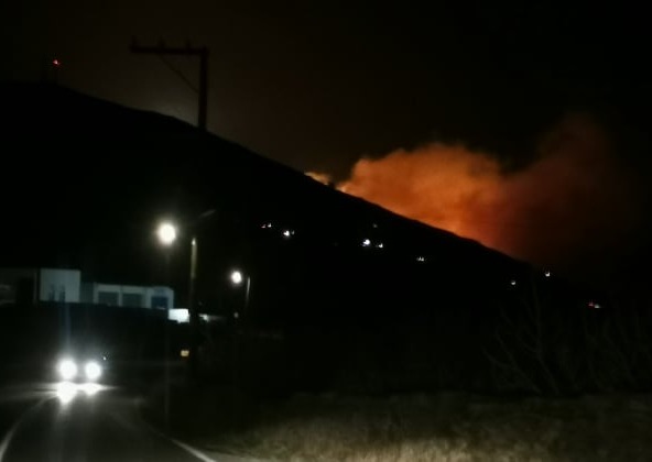 Φωτιά στην Τήνο - Σε ύφεση η πυρκαγιά - Ολονύχτια μάχη με τις αναζωπυρώσεις
