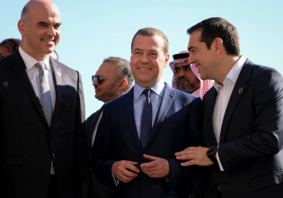 ΣΥΡΙΖΑ προς ΕΡΤ – «Ο Τσίπρας ήταν ο πρώτος πρωθυπουργός που εκπροσώπησε τη χώρα σε διάσκεψη για τη Λιβύη το 2018