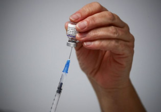 Λέσβος – Δεν έφτασαν αεροπορικώς 5.000 δόσεις εμβολίων λόγω κακοκαιρίας