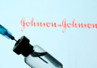 Όμικρον – Η Johnson & Johnson αισιόδοξη για την αποτελεσματικότητα του εμβολίου της, σχεδιάζει όμως και νέο