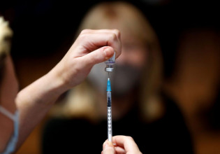 Βέλγιο – Συνελήφθη ενώ ετοιμαζόταν να εμβολιαστεί για ένατη φορά