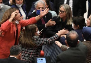 Τουρκία – Γυναίκες βουλευτές πιάστηκαν στα χέρια στη συζήτηση για τον προϋπολογισμό